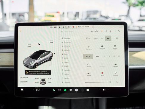 Used 2023 Tesla Model 3 Standard Range RWD image 23