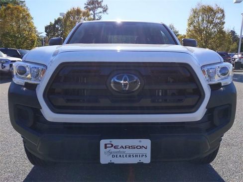 Used 2019 Toyota Tacoma SR image 9