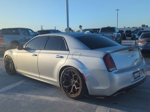 Used 2020 Chrysler 300 S image 5
