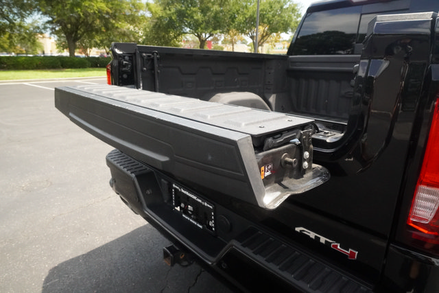 Used 2024 GMC Sierra 1500 AT4 w/ Technology Package AWD/4WD image 11