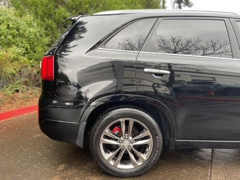 Used 2014 Kia Sorento SX w/ 3rd Row Package image 4