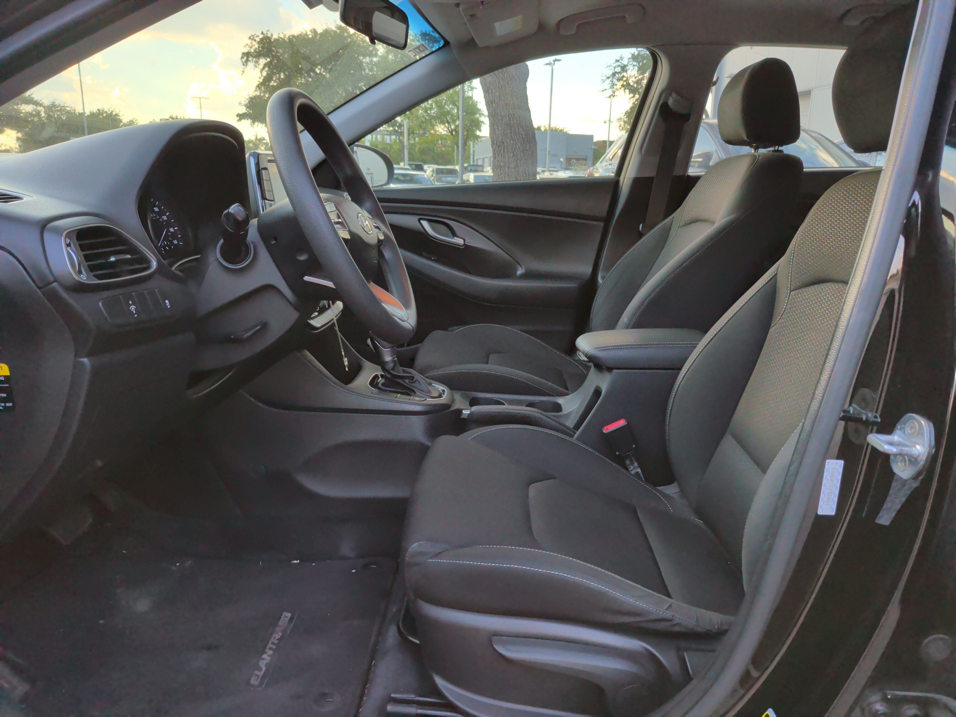 Used 2018 Hyundai Elantra GT FWD image 16