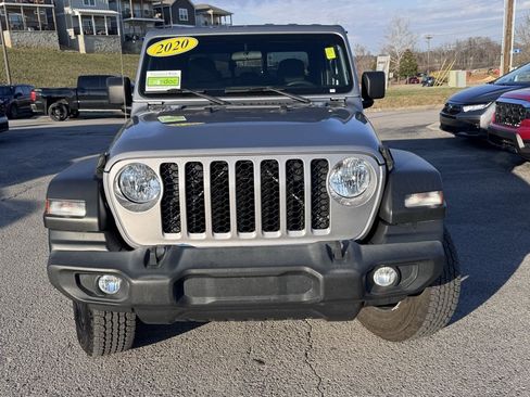 Used 2020 Jeep Gladiator Sport w/ Trailer Tow Package image 4