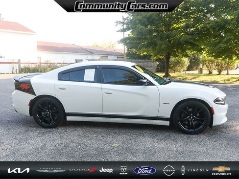 Used 2018 Dodge Charger R/T w/ Beats Audio Group image 8