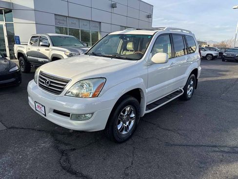 Used 2005 Lexus GX 470 image 2