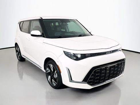 Used 2023 Kia Soul GT-Line FWD image 1