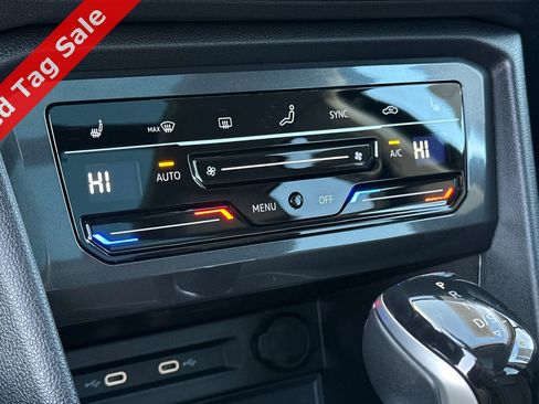 Certified 2022 Volkswagen Tiguan SE w/ Panoramic Sunroof Package image 21