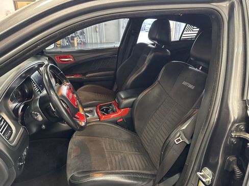 Used 2019 Dodge Charger R/T w/ Daytona Edition Group image 9