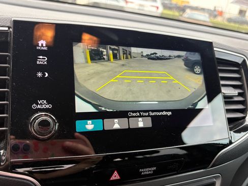 Certified 2021 Honda Passport Sport image 17