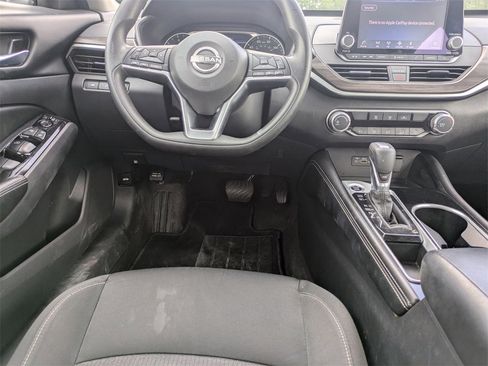 Used 2023 Nissan Altima 2.5 SV image 13