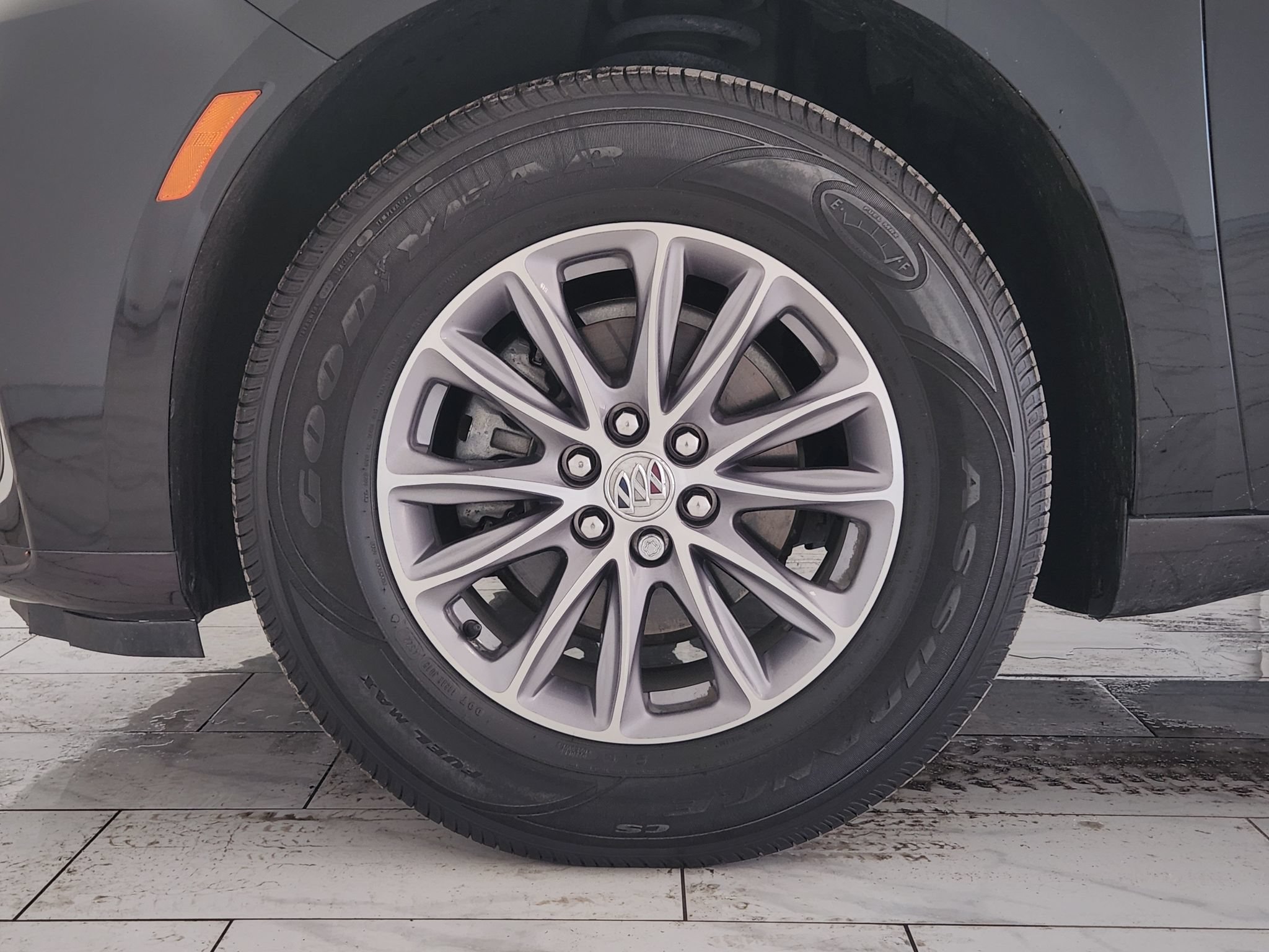 Used 2023 Buick Enclave Essence FWD image 10