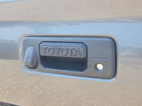 Used 2018 Toyota Tacoma Limited AWD/4WD image 28