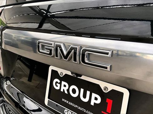 Used 2021 GMC Yukon AT4 w/ AT4 Premium Plus Package AWD/4WD image 10