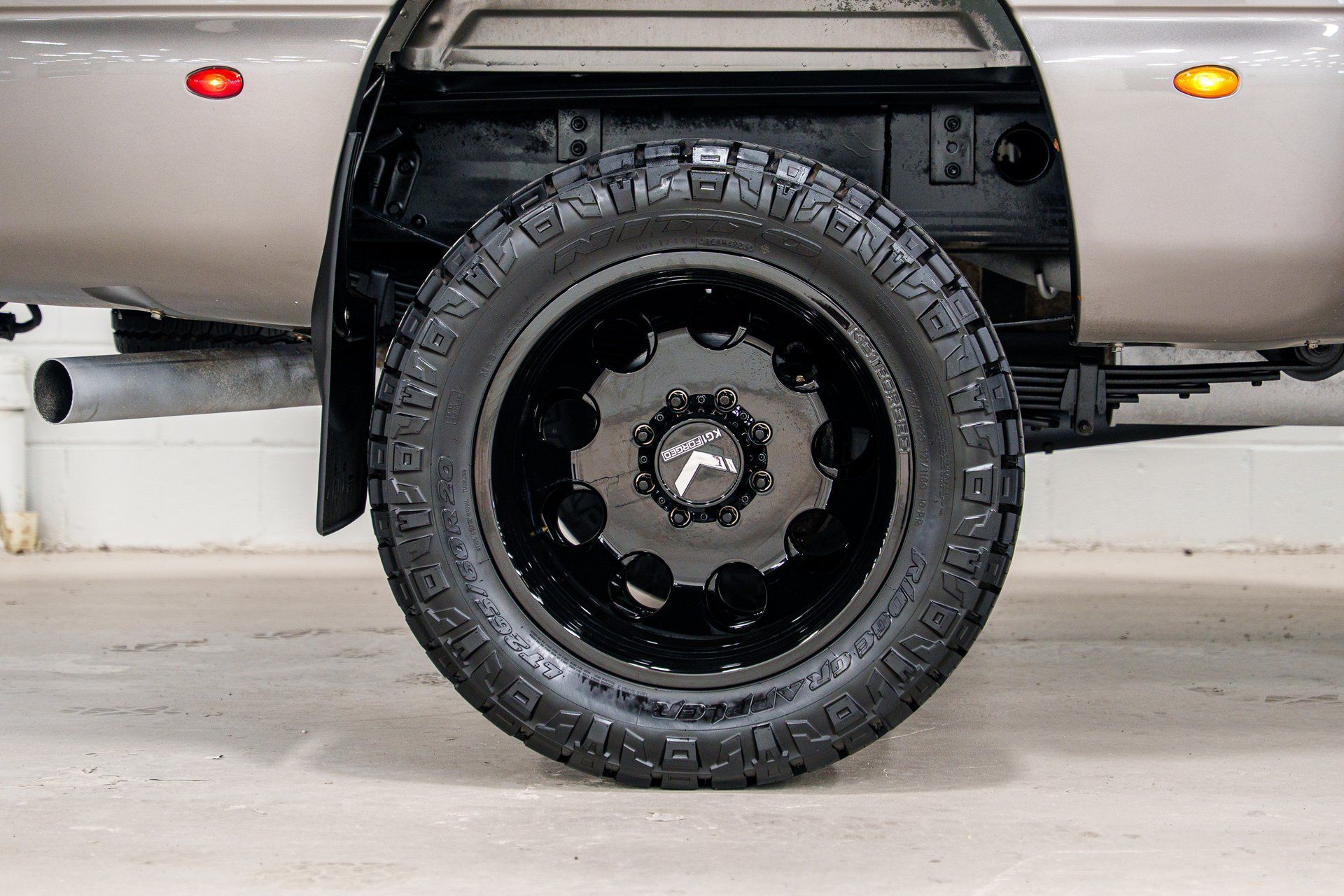 Used 2007 GMC Sierra 3500 SLT w/ Heavy-Duty Power Package AWD/4WD image 17