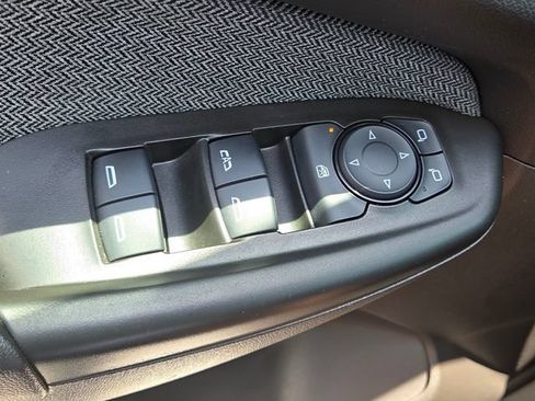 Used 2024 Chevrolet TrailBlazer LT FWD image 29