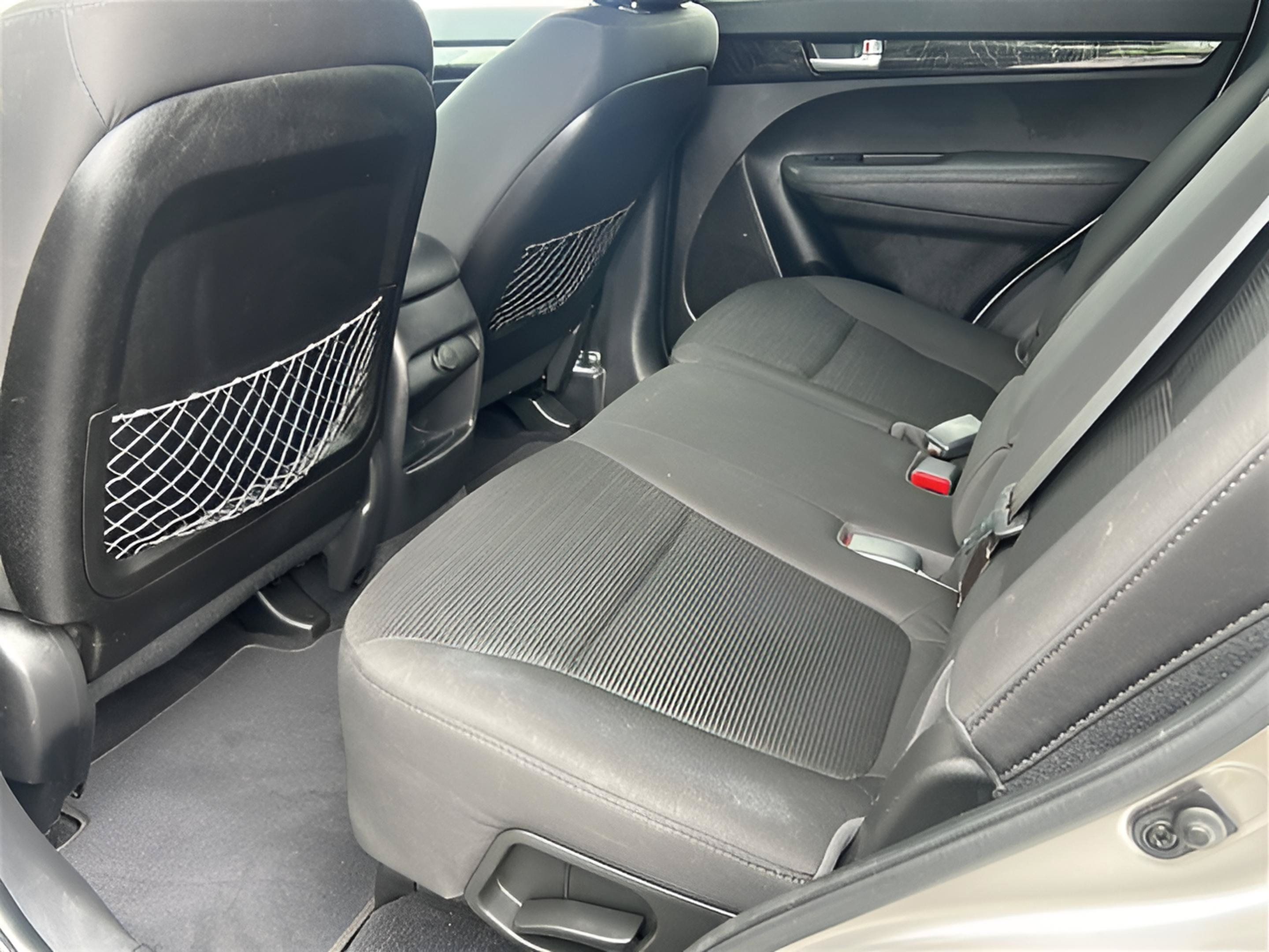 Used 2014 Kia Sorento LX FWD image 29