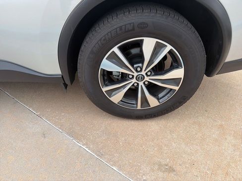 Used 2023 Nissan Murano SV image 27