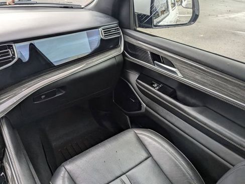 Used 2022 Jeep Wagoneer Series II w/ Premium Group I image 23