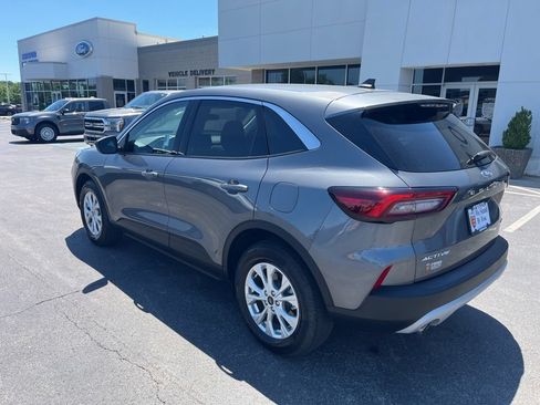 Used 2023 Ford Escape Active AWD/4WD image 3