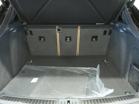 Certified 2026 Porsche Macan AWD/4WD image 28