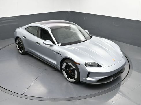 Certified 2025 Porsche Taycan image 38