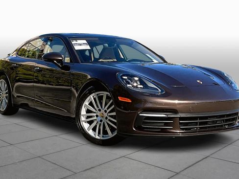 Used 2018 Porsche Panamera image 2