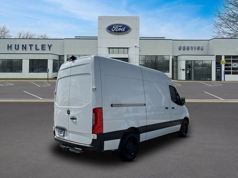 Used 2025 Mercedes-Benz Sprinter 2500 image 5