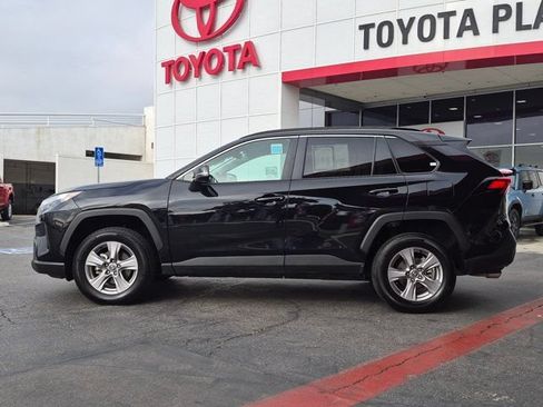 Used 2025 Toyota RAV4 XLE FWD image 12