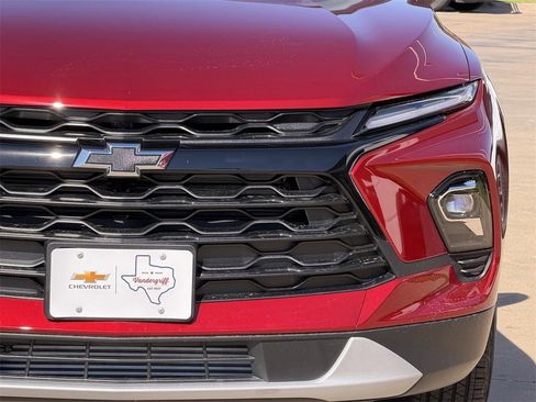 New 2025 Chevrolet Blazer LT w/ Convenience Package image 11