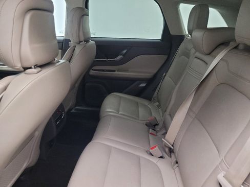 Used 2020 Lincoln Corsair FWD w/ Premium Package image 18