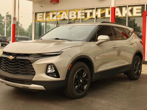 Used 2021 Chevrolet Blazer LT FWD image 1