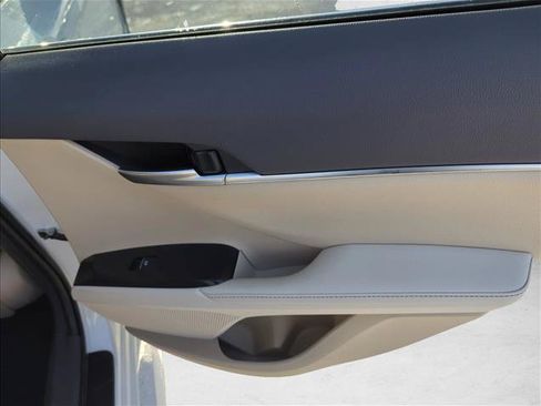 Certified 2019 Toyota Camry XLE FWD image 27