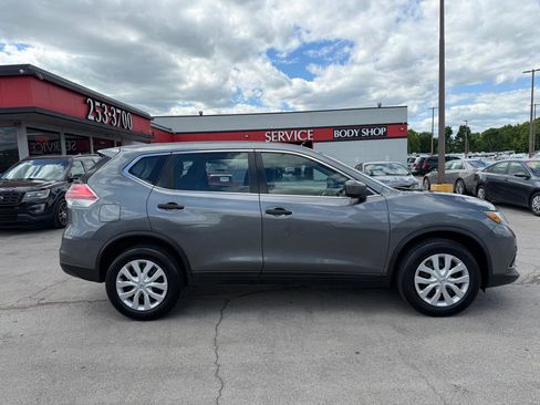 Used 2016 Nissan Rogue S AWD/4WD image 2