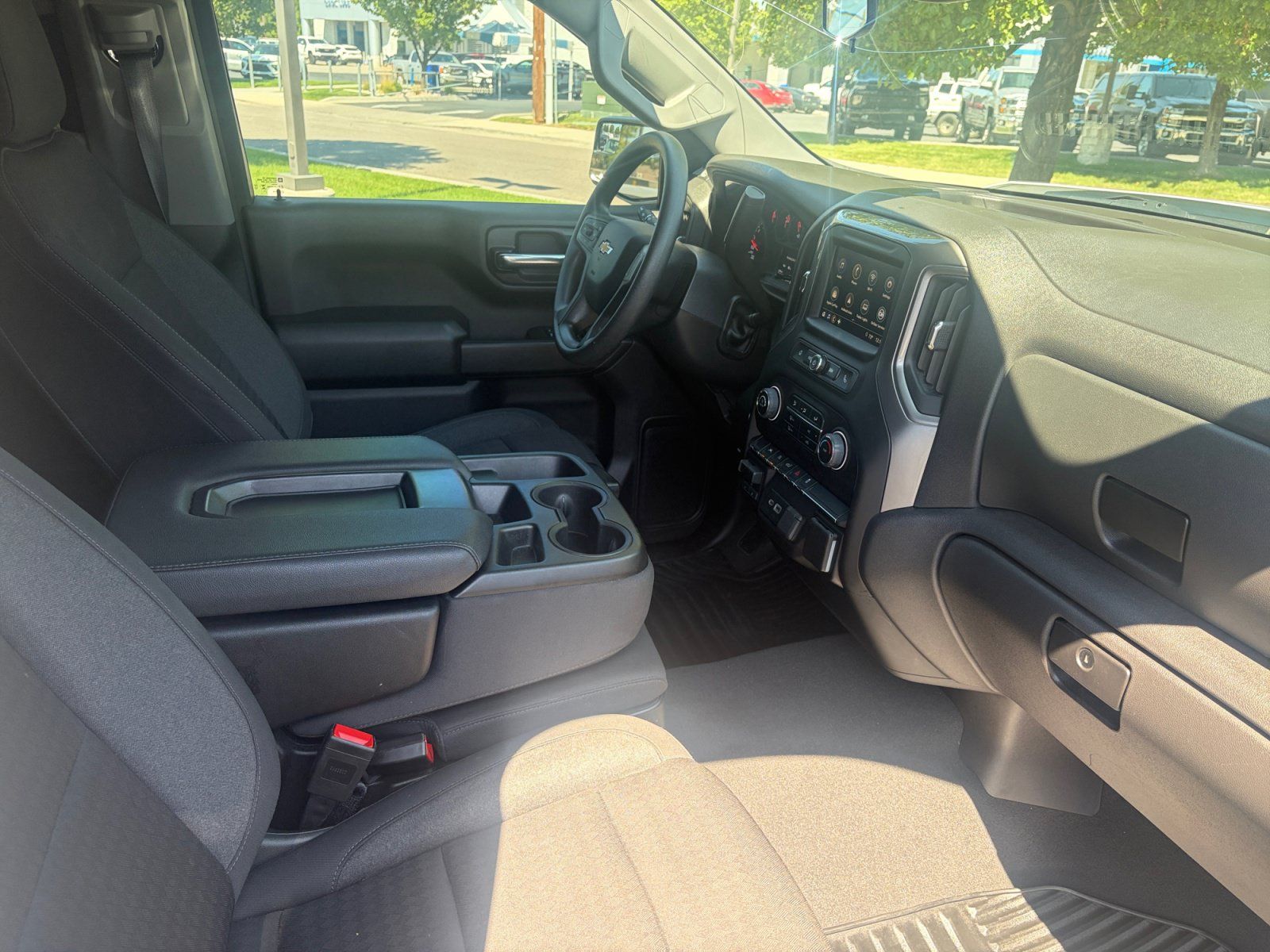 Certified 2024 Chevrolet Silverado 1500 Custom AWD/4WD image 27