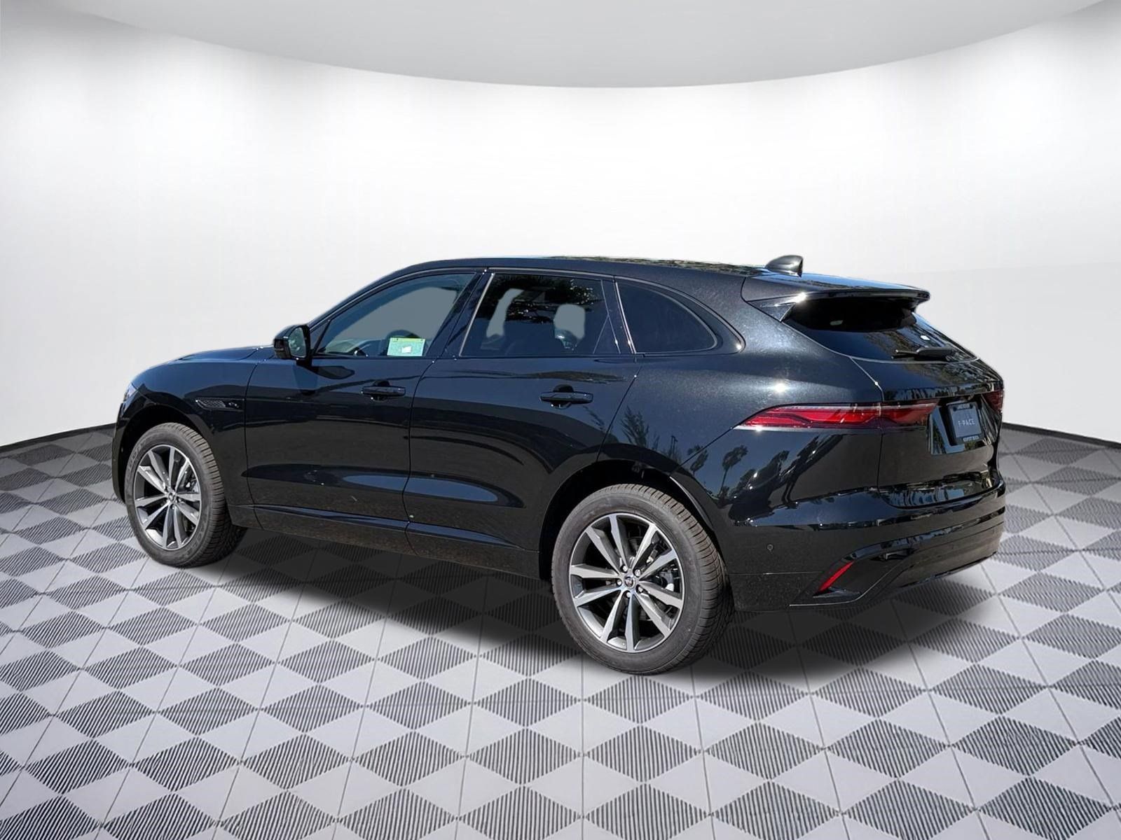 New 2026 Jaguar F-PACE R-Dynamic S AWD/4WD image 3