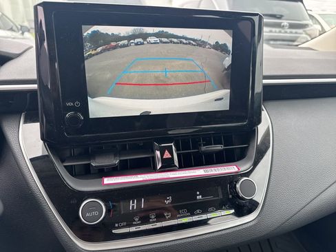 Used 2024 Toyota Corolla LE image 12