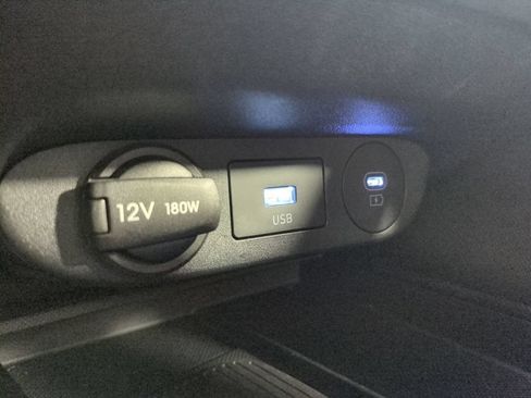 Used 2025 Hyundai Elantra Sport FWD image 24