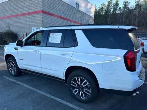 Used 2024 GMC Yukon AT4 w/ AT4 Premium Plus Package image 3