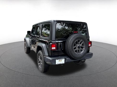 Used 2025 Jeep Wrangler Unlimited Sport AWD/4WD image 9