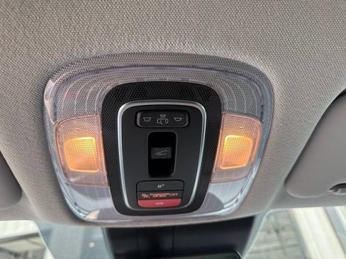 Used 2026 Hyundai Elantra Limited FWD image 19