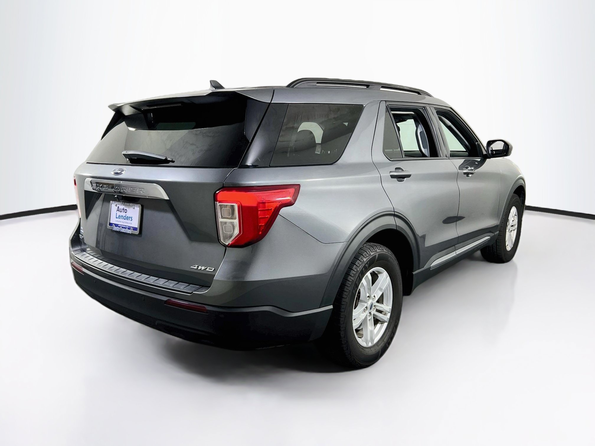 Used 2021 Ford Explorer XLT AWD/4WD image 5