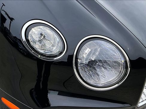 Used 2021 Bentley Continental GT image 27