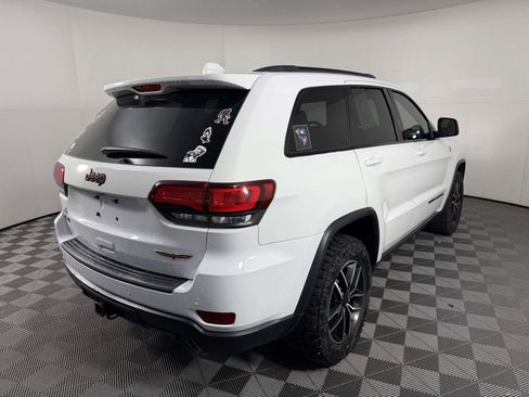 Used 2019 Jeep Grand Cherokee Trailhawk w/ Trailhawk Luxury Group AWD/4WD image 12
