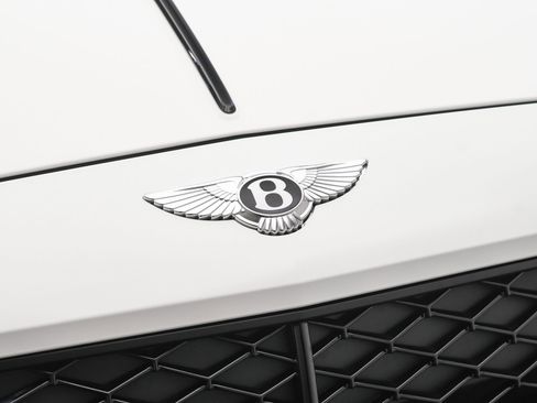 Used 2025 Bentley Flying Spur Plug-In Hybrid AWD/4WD image 27