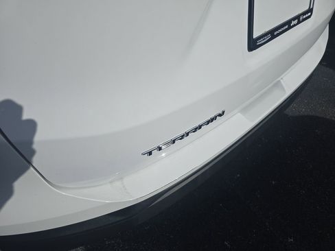 Used 2021 GMC Terrain SLE image 6