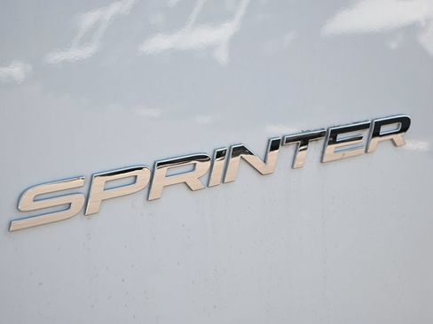 Used 2025 Mercedes-Benz Sprinter 2500 image 26