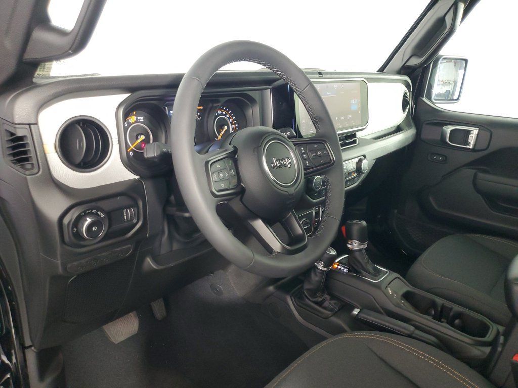 Used 2026 Jeep Wrangler Unlimited Sport AWD/4WD image 11