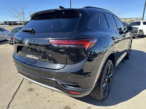 Used 2022 Buick Envision Essence w/ Technology Package I image 4