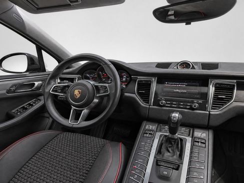 Used 2017 Porsche Macan GTS AWD/4WD image 21