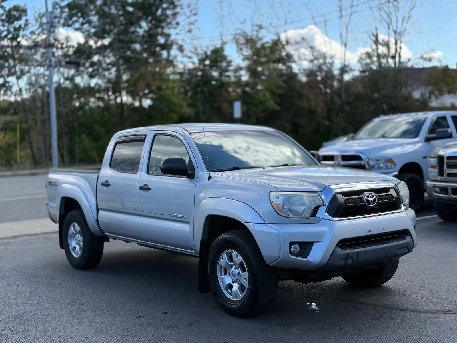 Used 2013 Toyota Tacoma 4x4 Double Cab w/ TRD Off-Road Pkg image 4